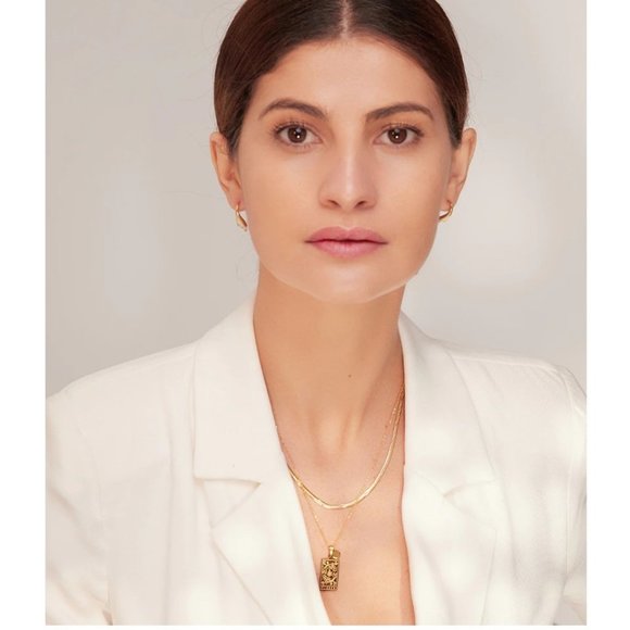 NEW 18K Gold Plated Libra Sign Zodiac Tarot Card Square Pendant Ne… - Picture 3 of 14